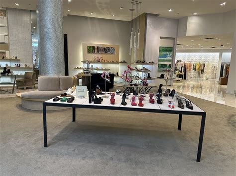 saks dadeland hours